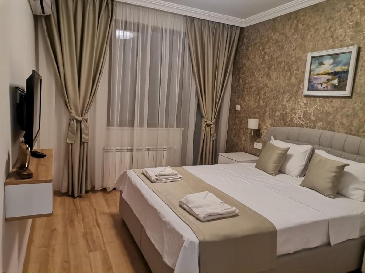 Family Boutique Residence-Free Parking Велико-Тирново Екстер'єр фото