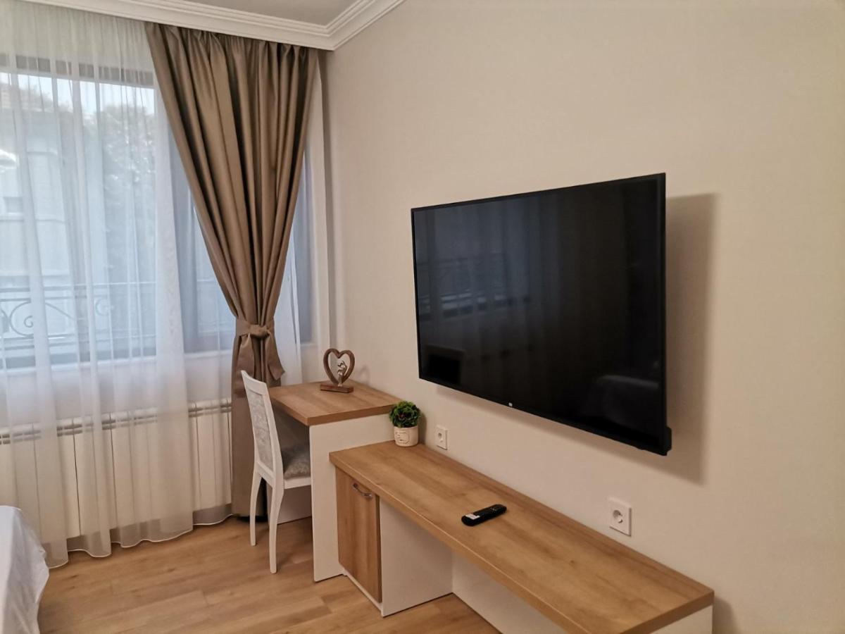 Family Boutique Residence-Free Parking Велико-Тирново Екстер'єр фото