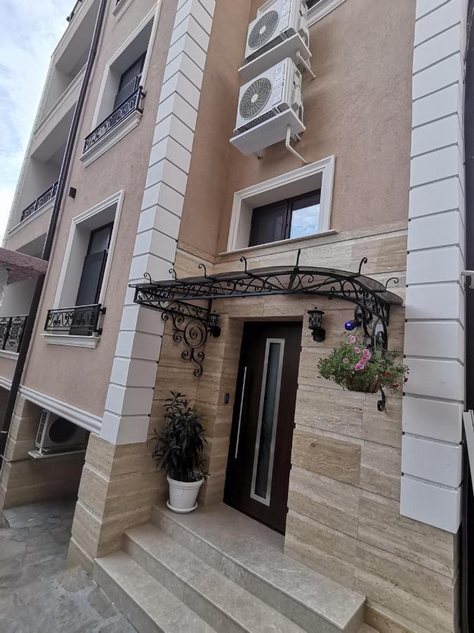Family Boutique Residence-Free Parking Велико-Тирново Екстер'єр фото